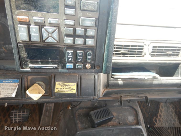 image for item DI0115 1994 Chevrolet Kodiak C5500  digger derrick truck