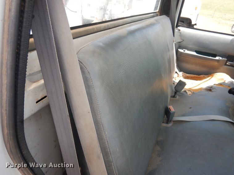 image for item DI0115 1994 Chevrolet Kodiak C5500  digger derrick truck