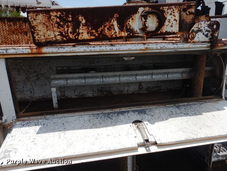 image for item DI0115 1994 Chevrolet Kodiak C5500  digger derrick truck