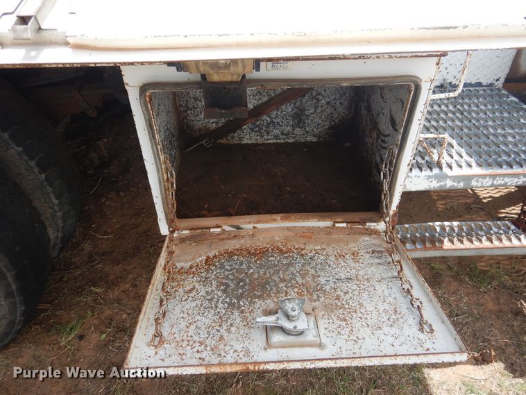 image for item DI0115 1994 Chevrolet Kodiak C5500  digger derrick truck