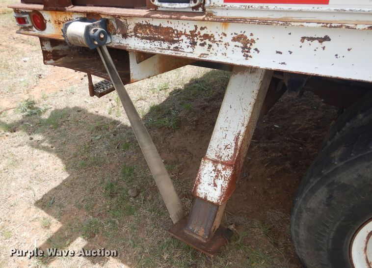 image for item DI0115 1994 Chevrolet Kodiak C5500  digger derrick truck