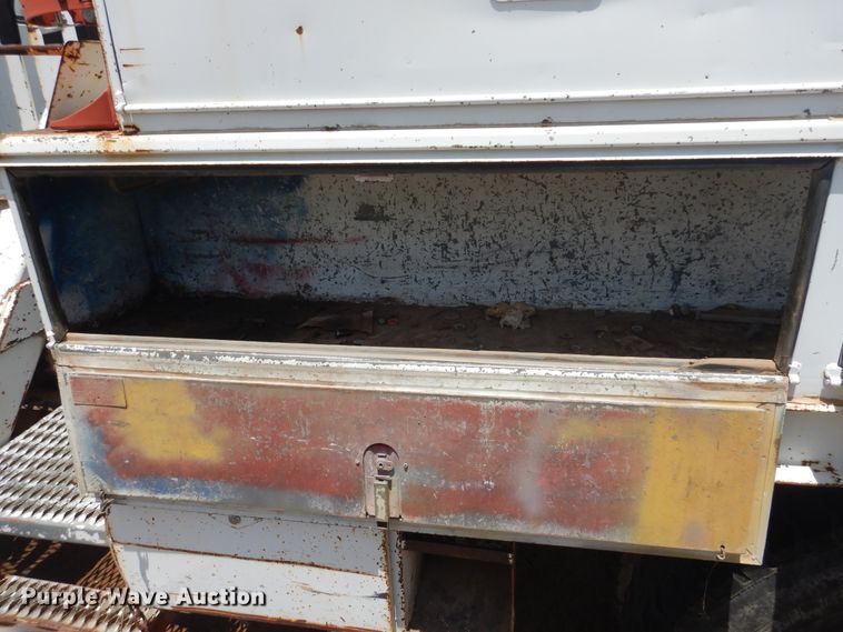 image for item DI0115 1994 Chevrolet Kodiak C5500  digger derrick truck