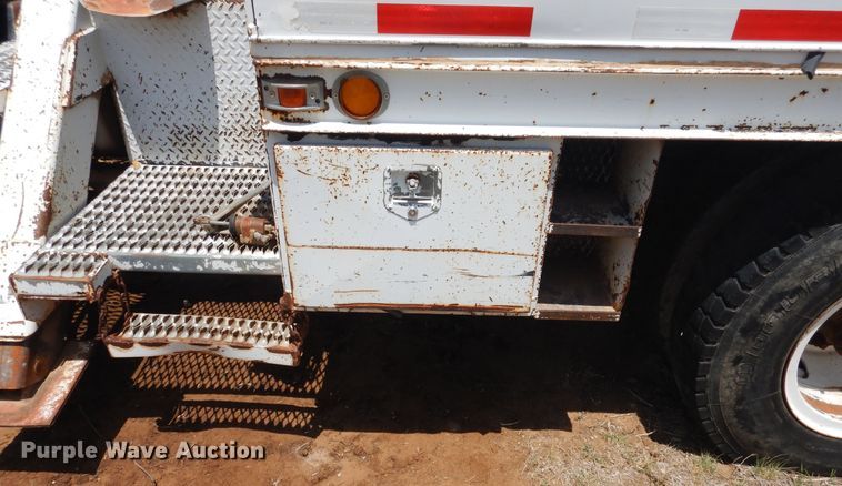 image for item DI0115 1994 Chevrolet Kodiak C5500  digger derrick truck
