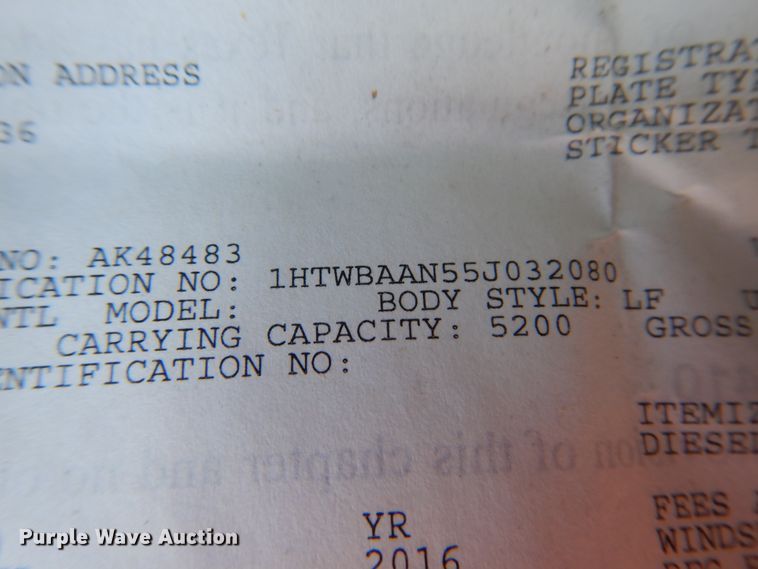 image for item DI0117 2005 International 7300  digger derrick truck