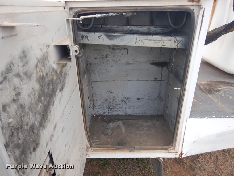 image for item DI0140 2006 Ford F550 Super Duty  bucket truck