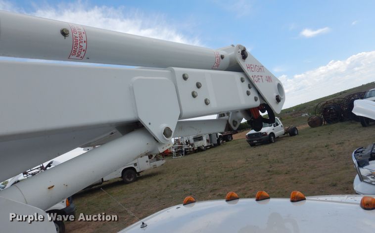 image for item DI0140 2006 Ford F550 Super Duty  bucket truck