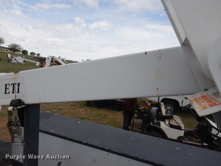 image for item DI0140 2006 Ford F550 Super Duty  bucket truck