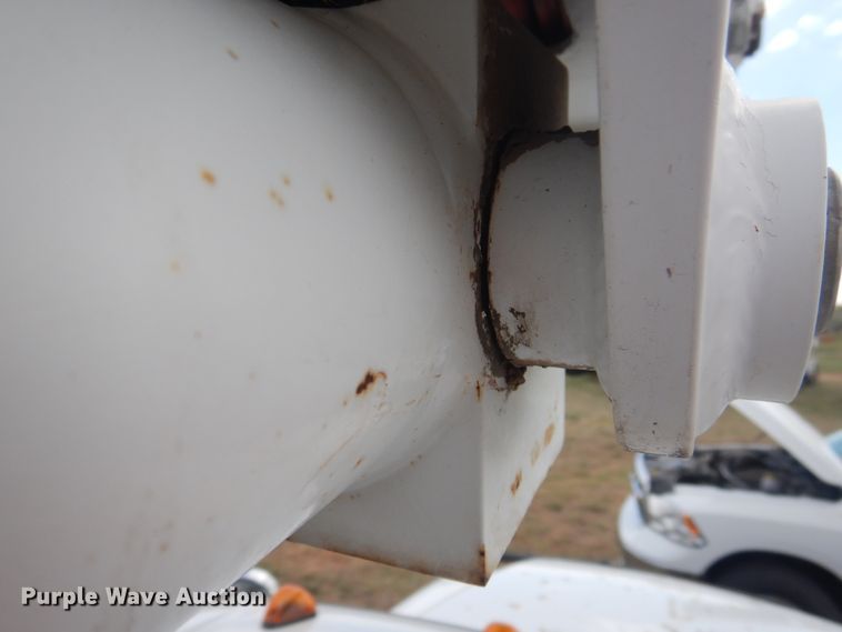 image for item DI0140 2006 Ford F550 Super Duty  bucket truck