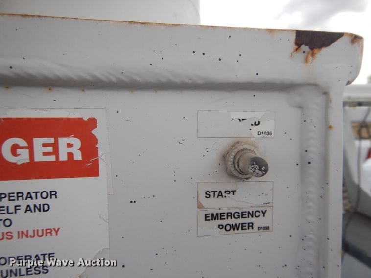 image for item DI0140 2006 Ford F550 Super Duty  bucket truck