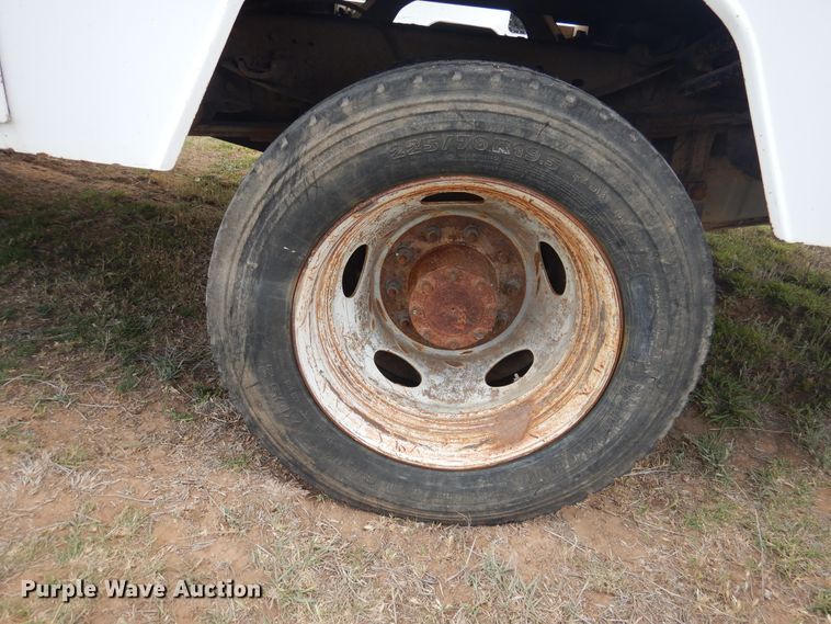 image for item DI0140 2006 Ford F550 Super Duty  bucket truck