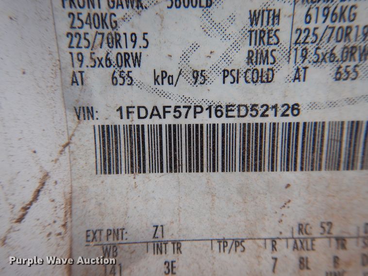 image for item DI0140 2006 Ford F550 Super Duty  bucket truck