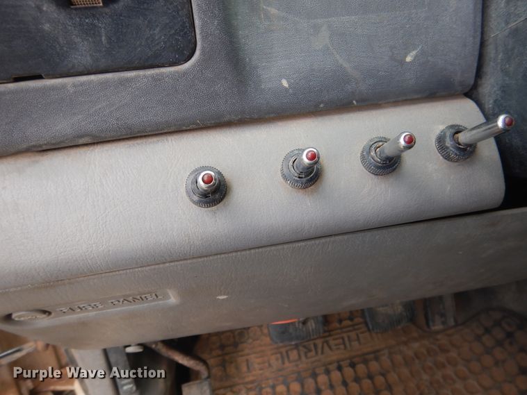 image for item DI0141 2001 Ford F450 Super Duty  bucket truck