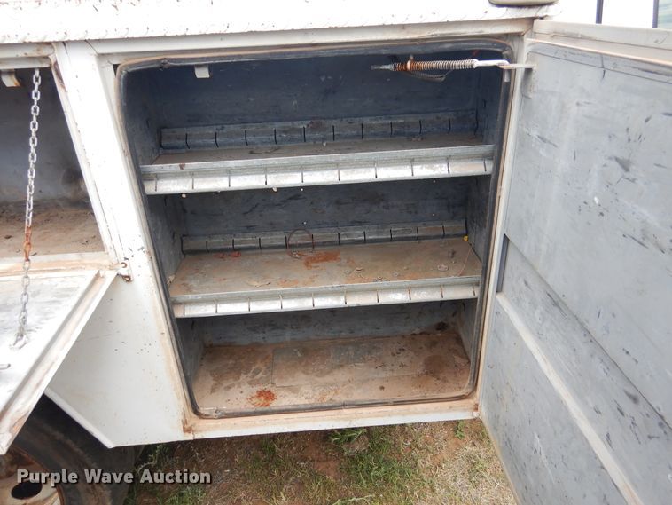 image for item DI0141 2001 Ford F450 Super Duty  bucket truck