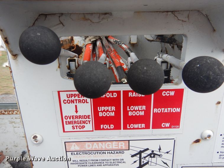 image for item DI0141 2001 Ford F450 Super Duty  bucket truck