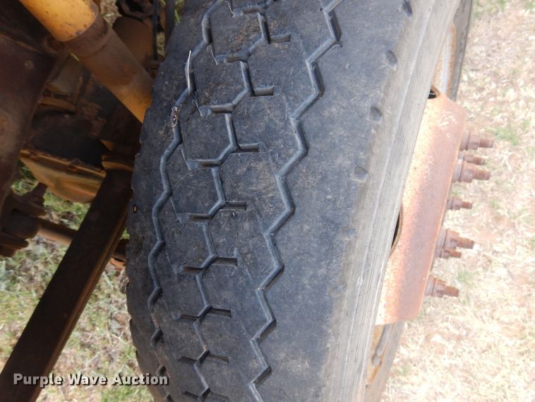 image for item DI0141 2001 Ford F450 Super Duty  bucket truck