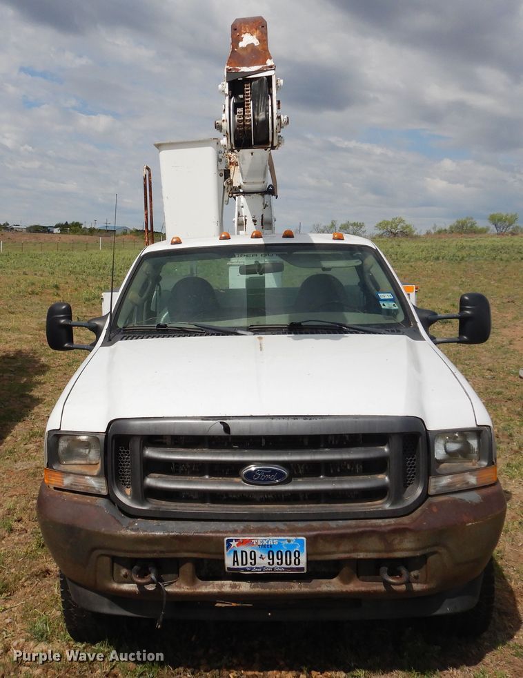 image for item DI0142 2003 Ford F550 Super Duty  bucket truck