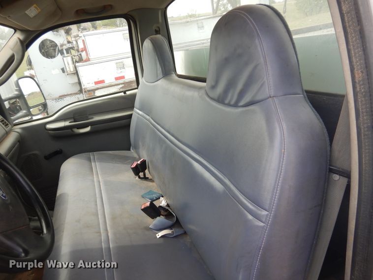 image for item DI0142 2003 Ford F550 Super Duty  bucket truck