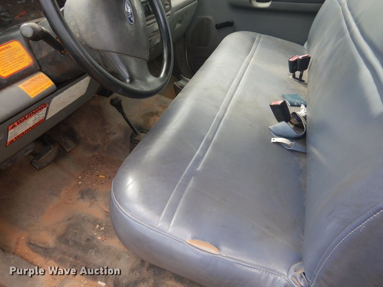 image for item DI0142 2003 Ford F550 Super Duty  bucket truck