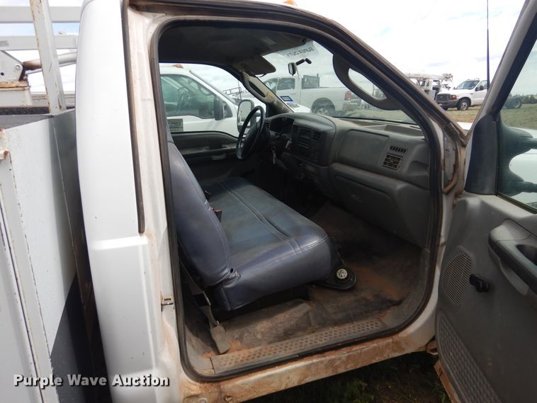 image for item DI0142 2003 Ford F550 Super Duty  bucket truck