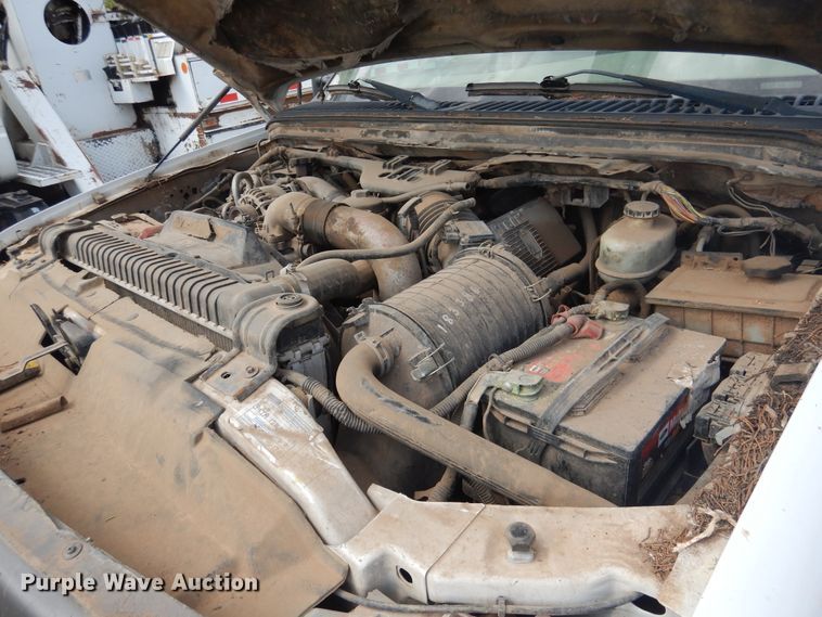 image for item DI0142 2003 Ford F550 Super Duty  bucket truck