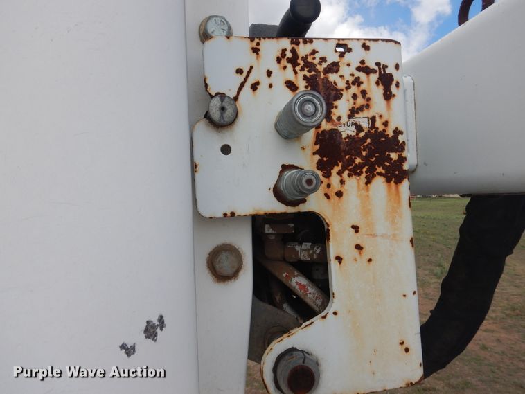 image for item DI0142 2003 Ford F550 Super Duty  bucket truck