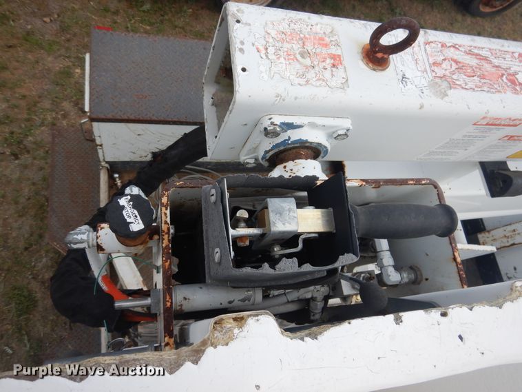 image for item DI0142 2003 Ford F550 Super Duty  bucket truck