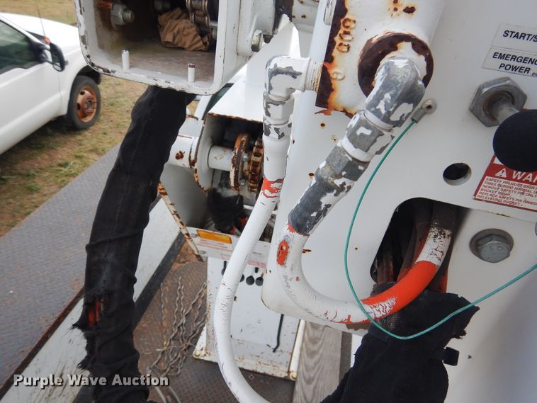 image for item DI0142 2003 Ford F550 Super Duty  bucket truck