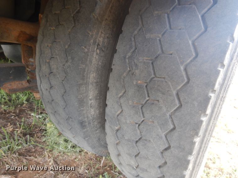 image for item DI0142 2003 Ford F550 Super Duty  bucket truck