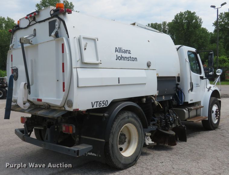 image for item DI2231 2007 Freightliner Business Class M2  street sweeper truck