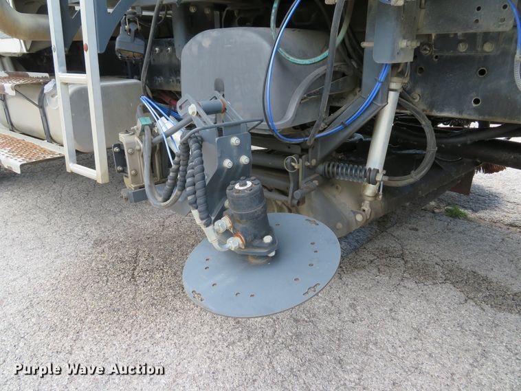 image for item DI2231 2007 Freightliner Business Class M2  street sweeper truck