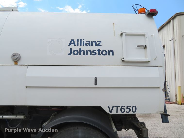 image for item DI2231 2007 Freightliner Business Class M2  street sweeper truck