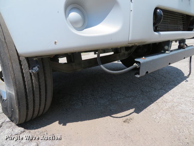 image for item DI2231 2007 Freightliner Business Class M2  street sweeper truck