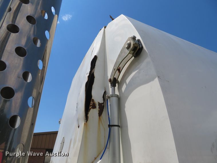 image for item DI2231 2007 Freightliner Business Class M2  street sweeper truck