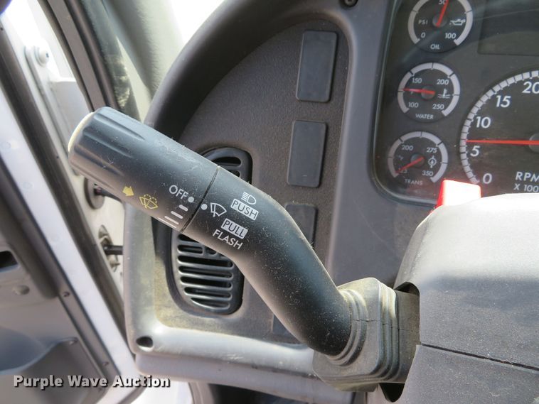 image for item DI2231 2007 Freightliner Business Class M2  street sweeper truck