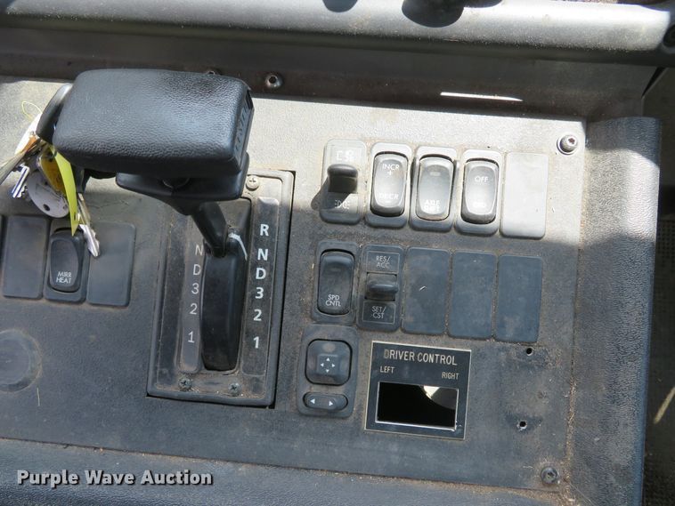 image for item DI2231 2007 Freightliner Business Class M2  street sweeper truck