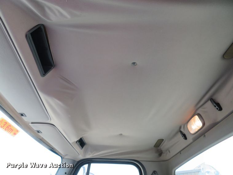 image for item DI2231 2007 Freightliner Business Class M2  street sweeper truck