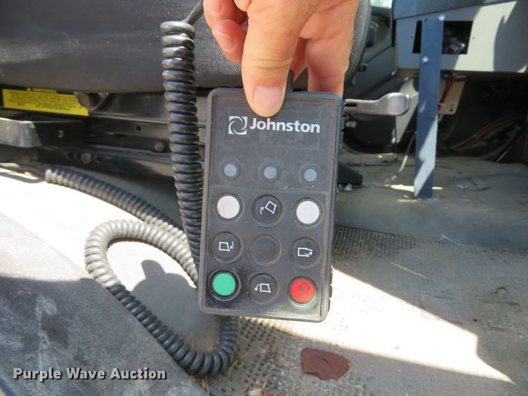 image for item DI2231 2007 Freightliner Business Class M2  street sweeper truck