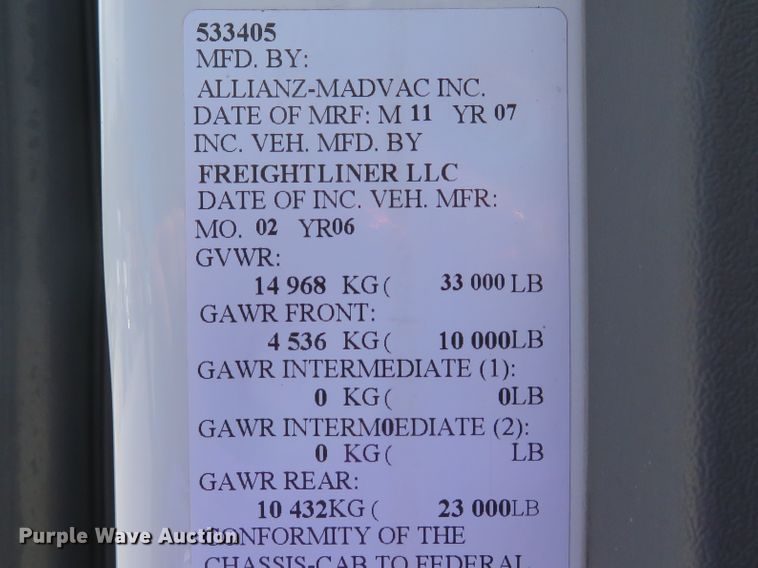 image for item DI2231 2007 Freightliner Business Class M2  street sweeper truck