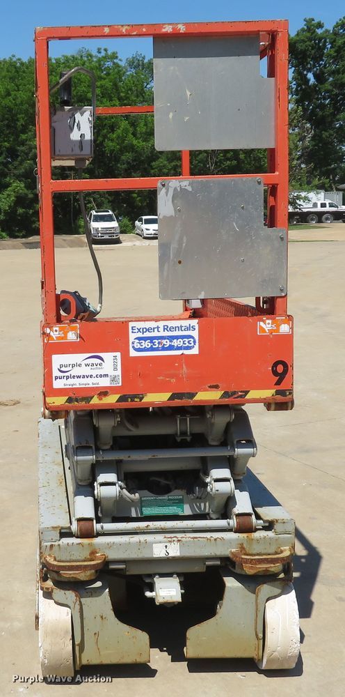image for item DI2234 2012 Skyjack SJIII 3219  scissor lift