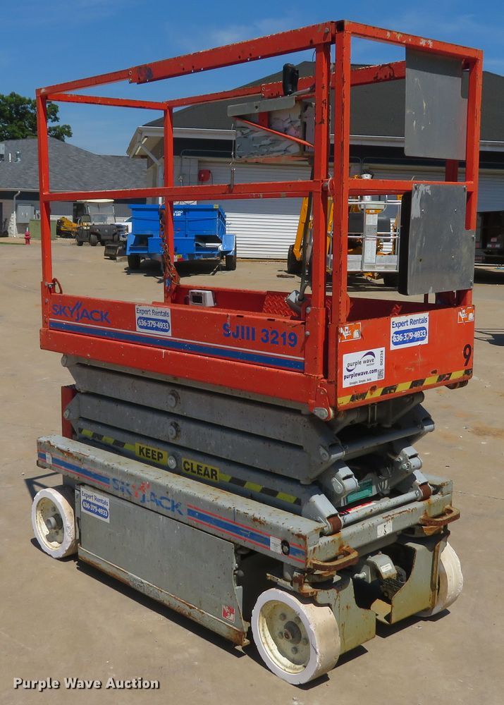 image for item DI2234 2012 Skyjack SJIII 3219  scissor lift