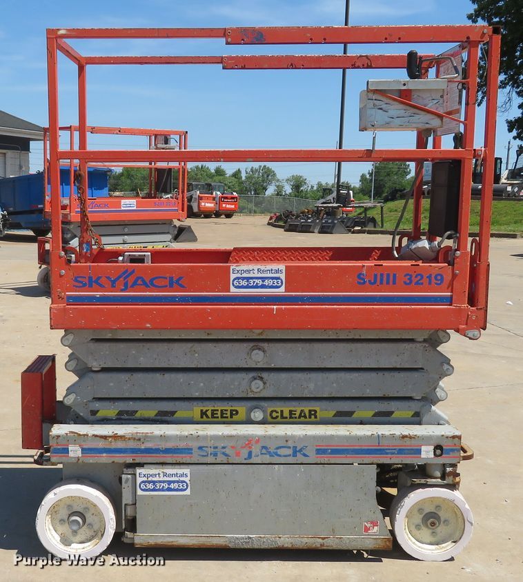 image for item DI2234 2012 Skyjack SJIII 3219  scissor lift