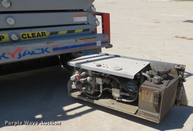 image for item DI2234 2012 Skyjack SJIII 3219  scissor lift