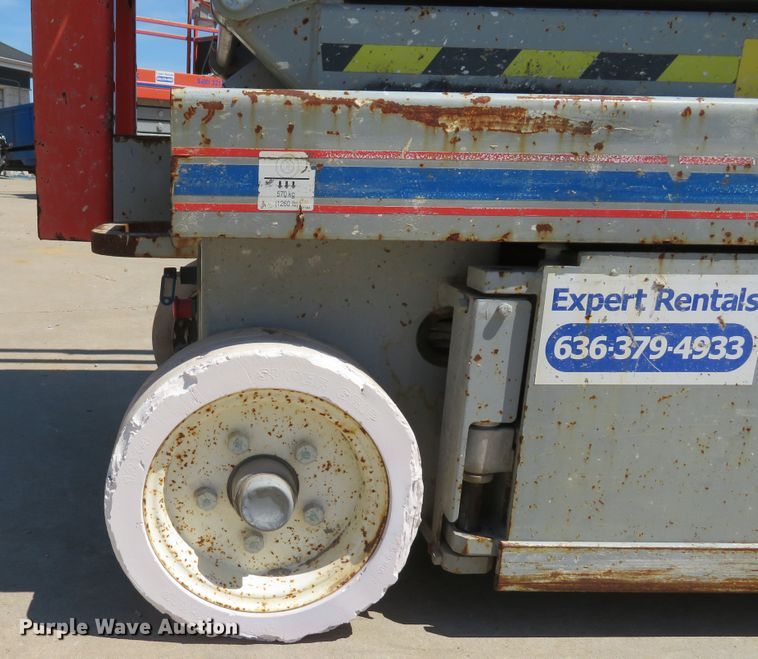 image for item DI2234 2012 Skyjack SJIII 3219  scissor lift