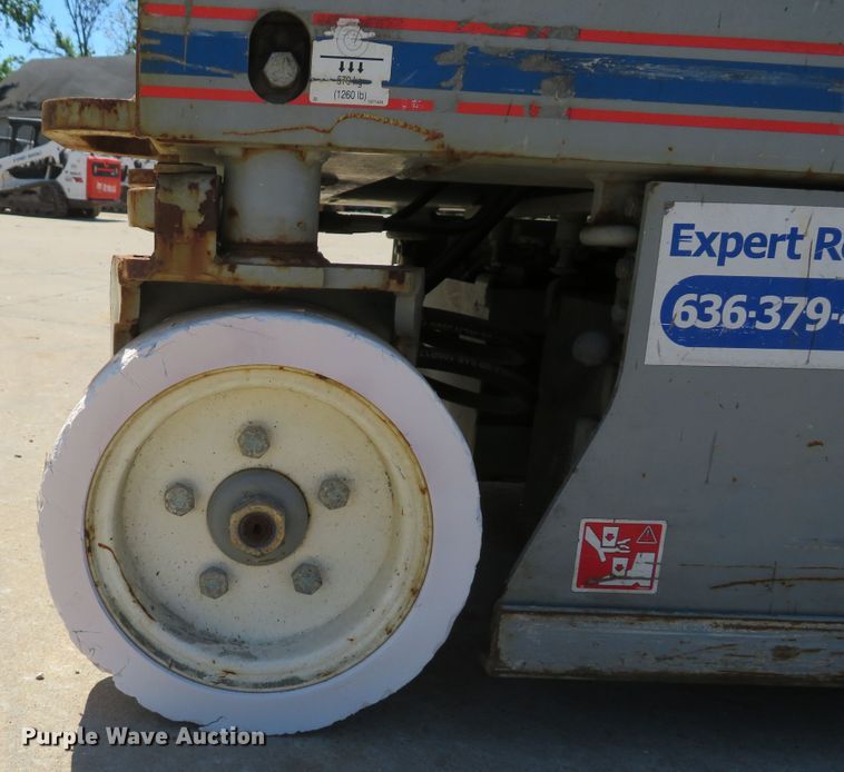 image for item DI2235 2012 Skyjack SJIII 3219  scissor lift