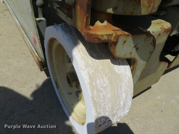 image for item DI2235 2012 Skyjack SJIII 3219  scissor lift