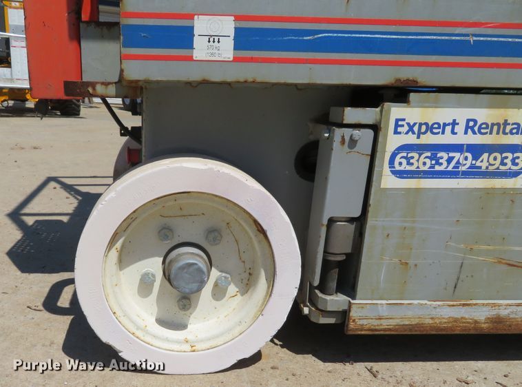 image for item DI2235 2012 Skyjack SJIII 3219  scissor lift