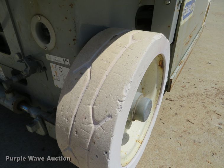 image for item DI2235 2012 Skyjack SJIII 3219  scissor lift