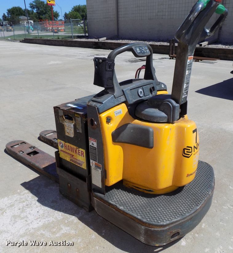 image for item DO9331 Jungheinrich ECR327 pallet jack