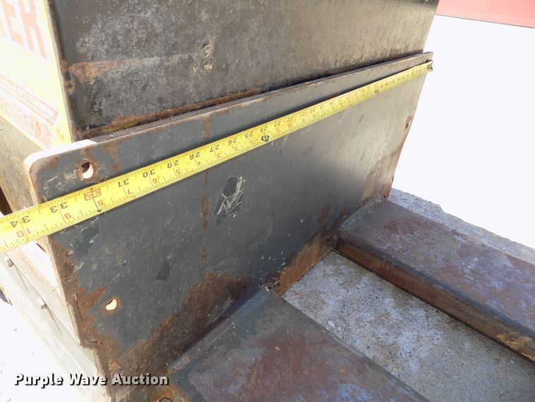 image for item DO9331 Jungheinrich ECR327 pallet jack