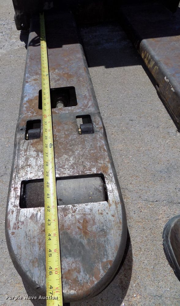 image for item DO9331 Jungheinrich ECR327 pallet jack